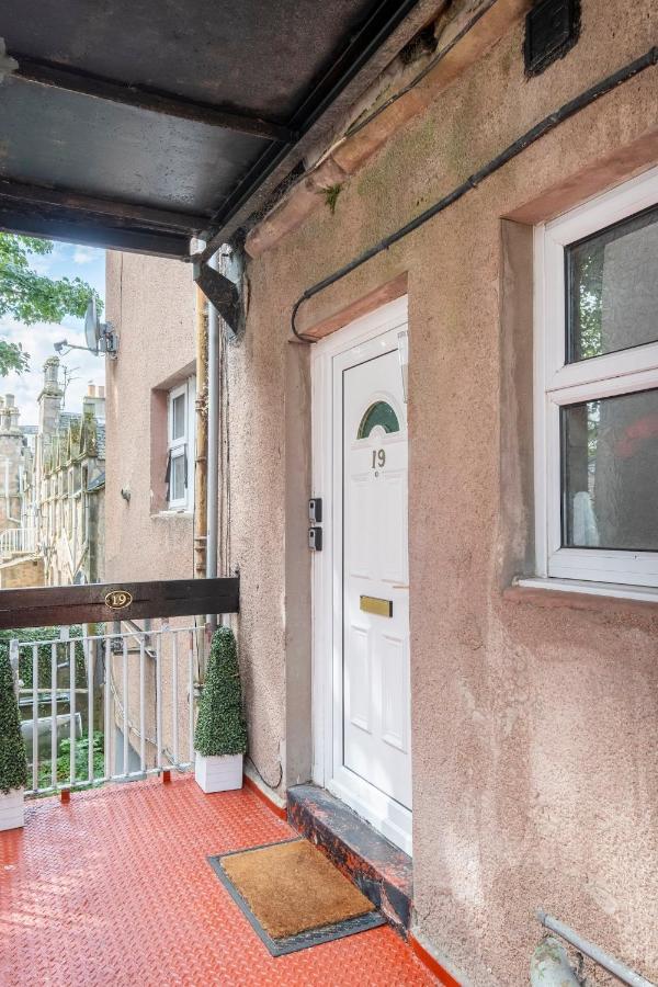 2 Bed Central Ness Apart - May Court Inverness Exterior photo