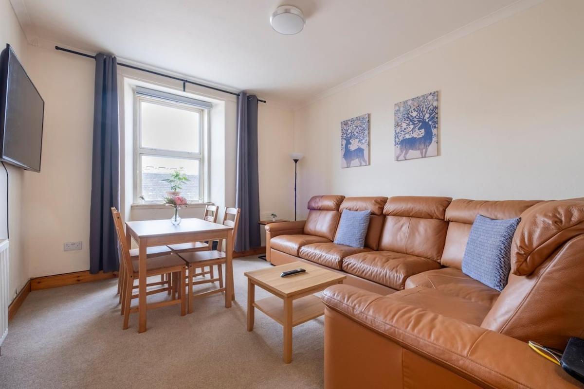 2 Bed Central Ness Apart - May Court Inverness Exterior photo
